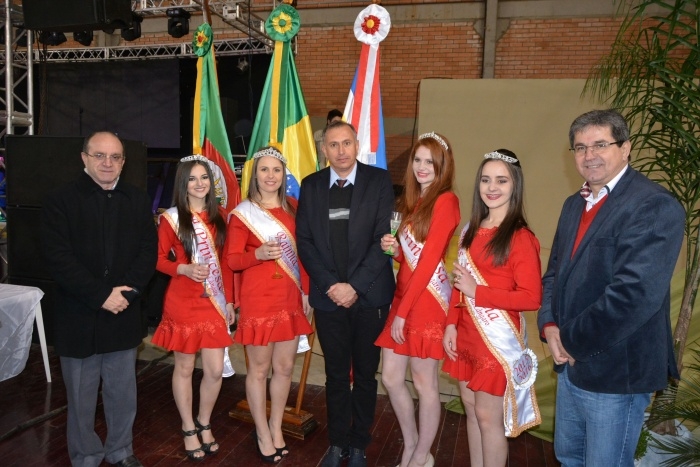 Presidente da Amunor, Getulio Cerioli, com os prefeitos de Vila Lângaro Claudiocir Milani; de Ibiaçá